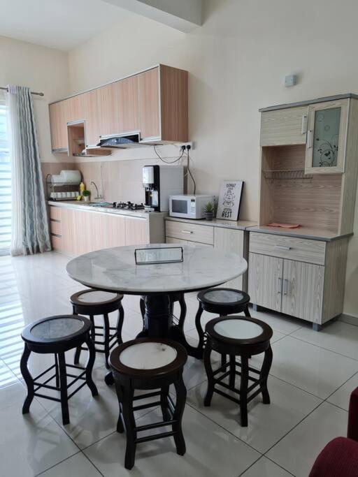 3Storey House 13Pax Family Suite Bayan Lepas Εξωτερικό φωτογραφία